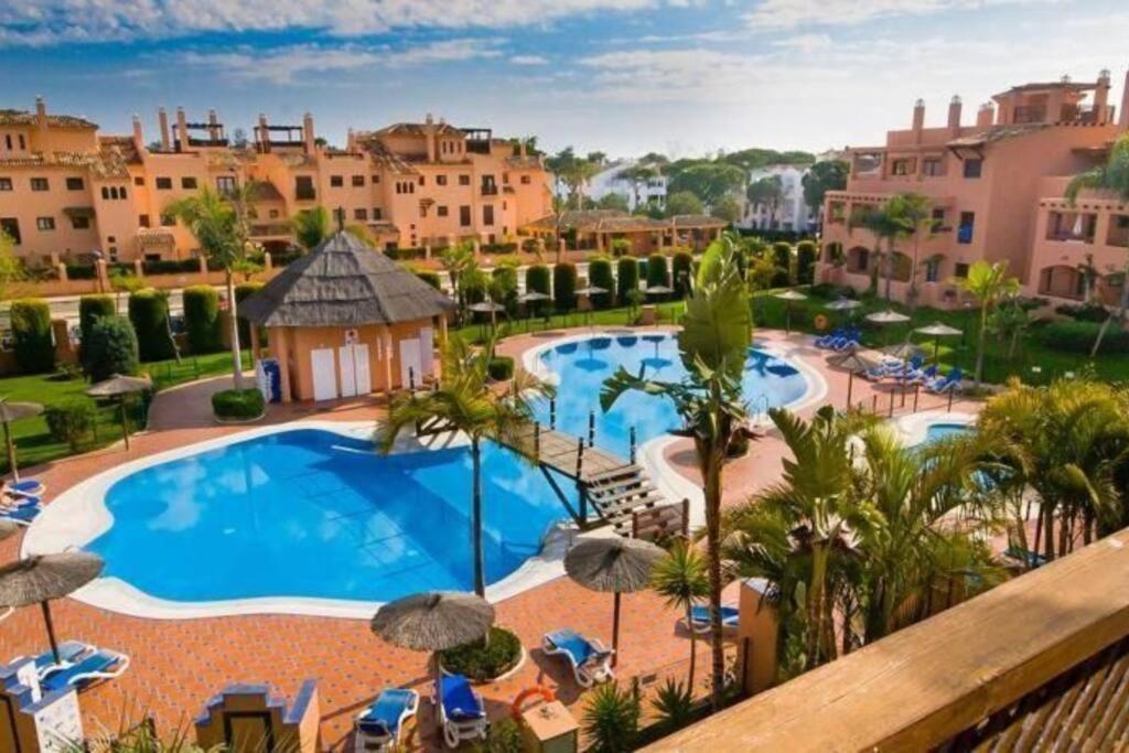 Ferienwohnung Costal Bliss Estepona Exterior foto